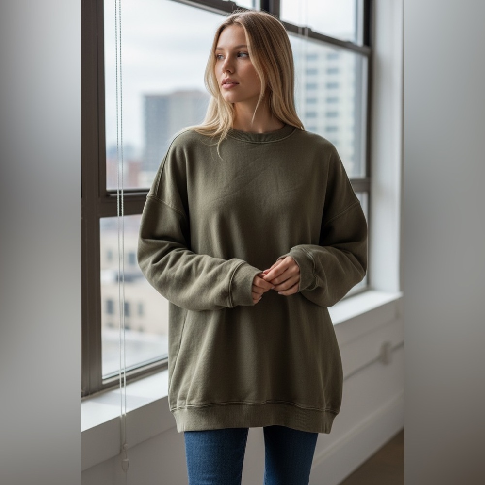 Zara Crewneck Sweatshirt in Beige- XL